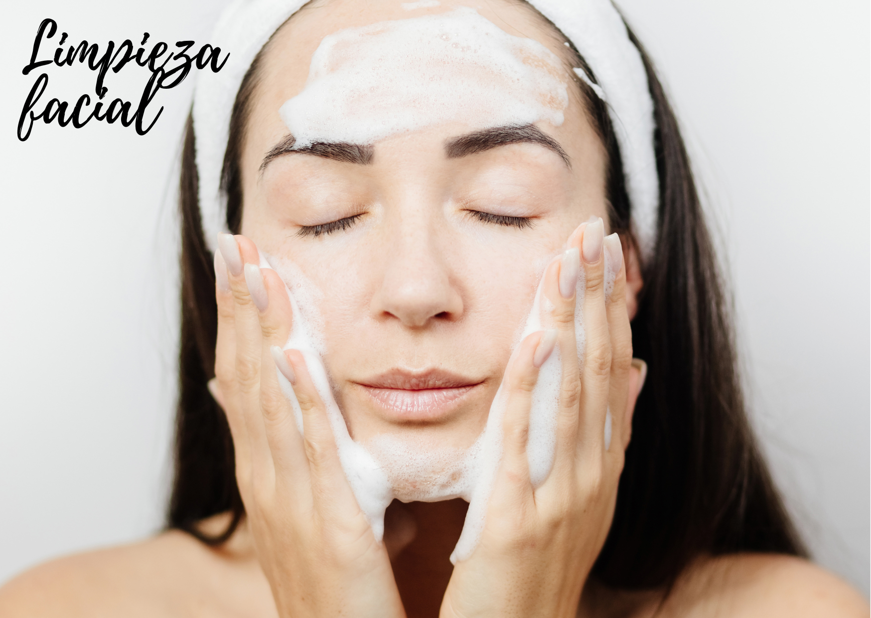 Los secretos de una limpieza facial perfecta (en casa)